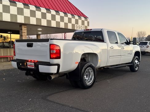 Used 2014 GMC Sierra 3500 Denali image 7