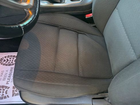 Used 2018 Jeep Grand Cherokee Laredo image 22