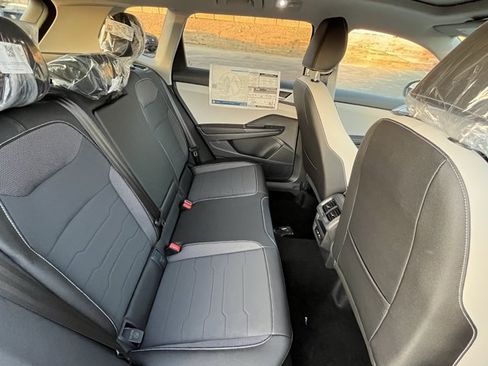 New 2026 Volkswagen Taos SE AWD/4WD image 11