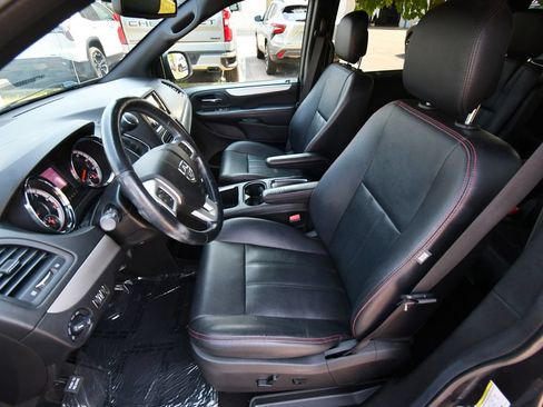 Used 2018 Dodge Grand Caravan GT w/ Safety Sphere Group FWD image 14