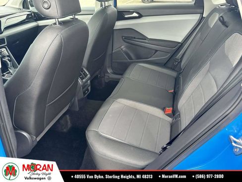 Certified 2024 Volkswagen Taos SE AWD/4WD image 12