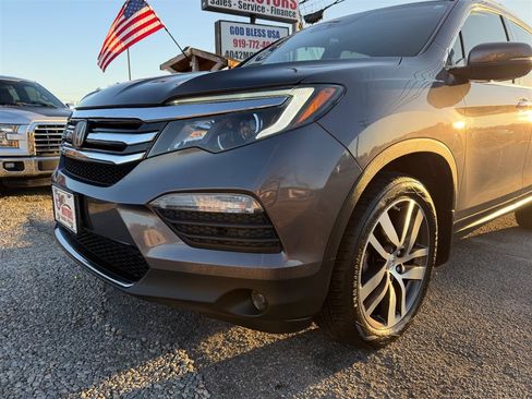 Used 2017 Honda Pilot Elite image 9