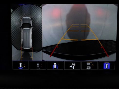 Used 2023 Chevrolet Tahoe Z71 w/ Z71 Off-Road Package image 35