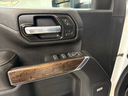 Used 2020 GMC Sierra 3500 Denali w/ Denali Ultimate Package image 24