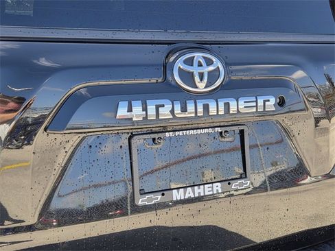 Used 2018 Toyota 4Runner SR5 image 12
