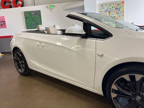 Used 2019 Buick Cascada Premium image 46