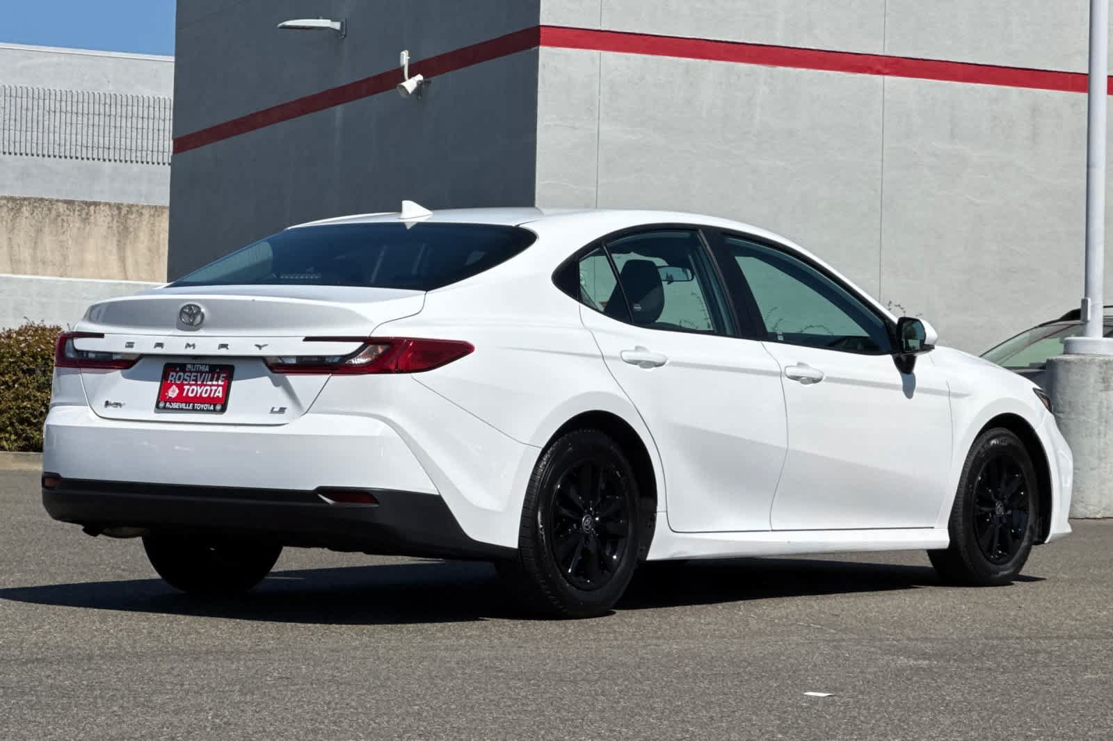 Used 2025 Toyota Camry LE FWD image 2