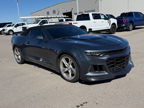 Used 2020 Chevrolet Camaro SS image 2