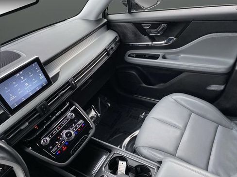 Used 2020 Lincoln Corsair AWD w/ Equipment Group 101A image 24