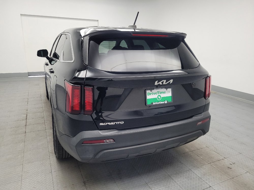 Used 2023 Kia Sorento LX FWD image 6