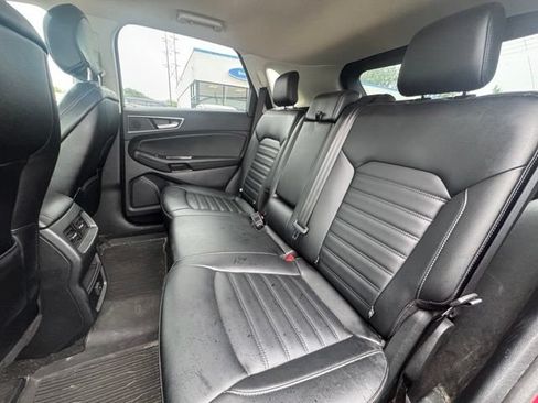 Used 2019 Ford Edge SEL w/ Equipment Group 201A AWD/4WD image 12