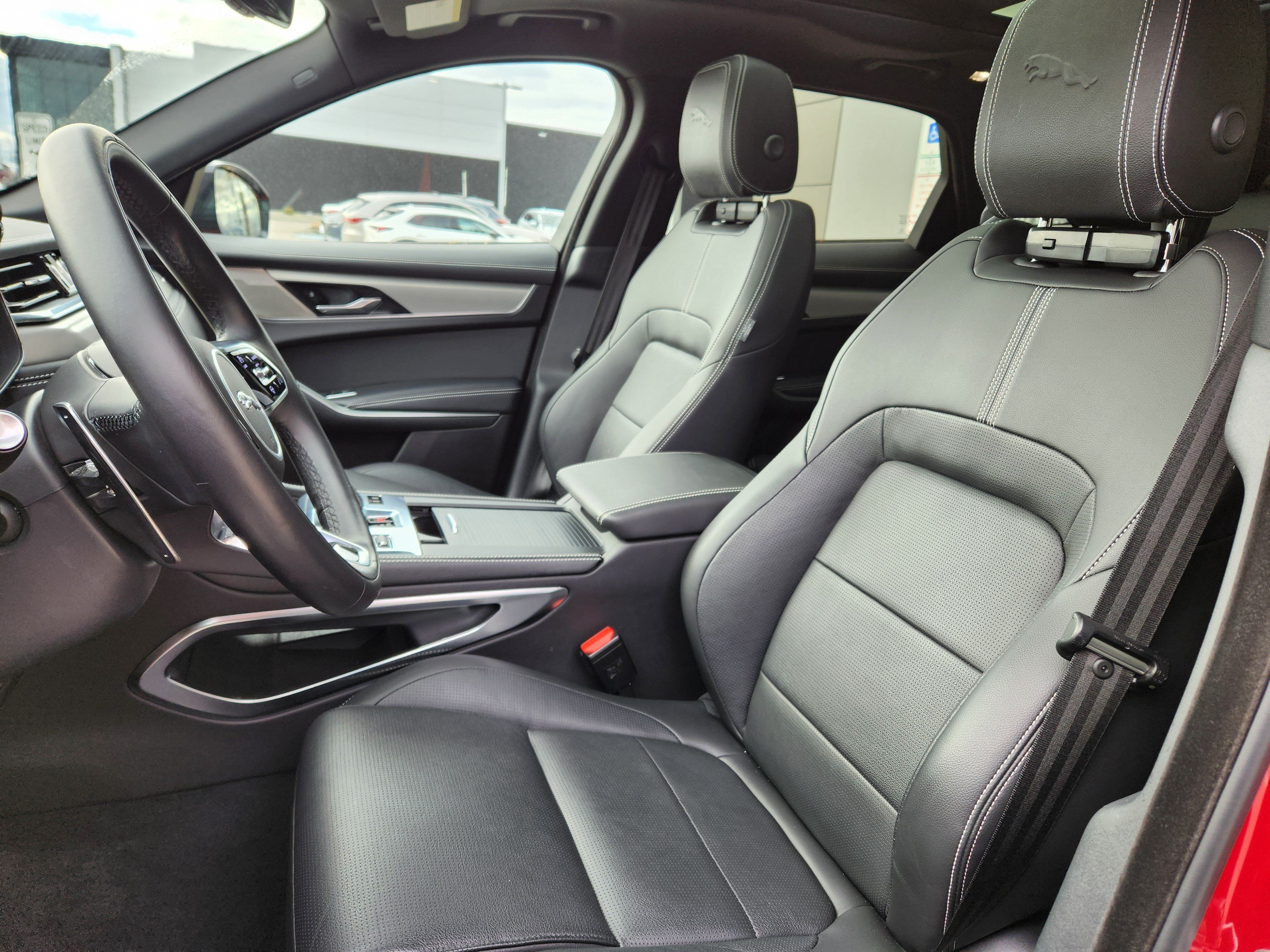 Certified 2025 Jaguar F-PACE R-Dynamic S AWD/4WD image 10