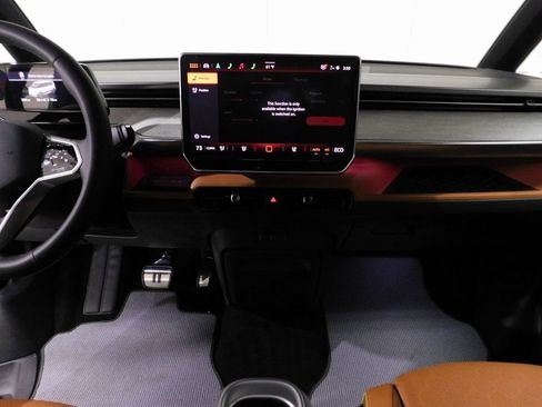 Used 2025 Volkswagen ID. Buzz 1st Edition image 46