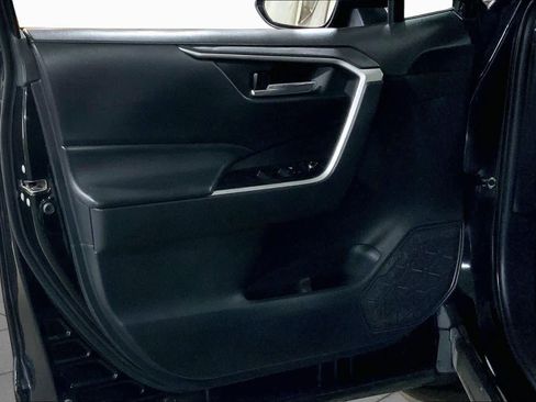 Used 2020 Toyota RAV4 XLE w/ All Weather Liner Package AWD/4WD image 22