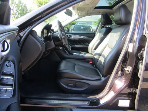 Used 2014 INFINITI Q50 Premium w/ All Weather Package RWD image 9