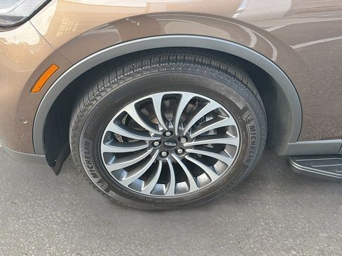 Used 2022 Lincoln Aviator Reserve w/ Elements Package Plus RWD image 33