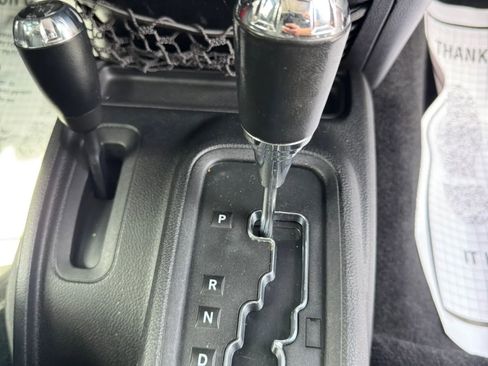 Used 2012 Jeep Wrangler Sport AWD/4WD image 17