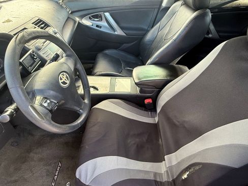 Used 2011 Toyota Camry SE image 5