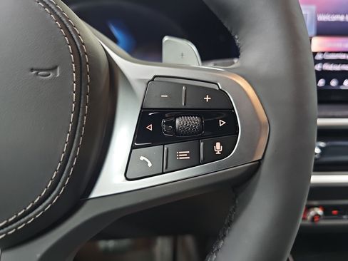 New 2026 BMW X5 xDrive40i w/ M Sport Package AWD/4WD image 20