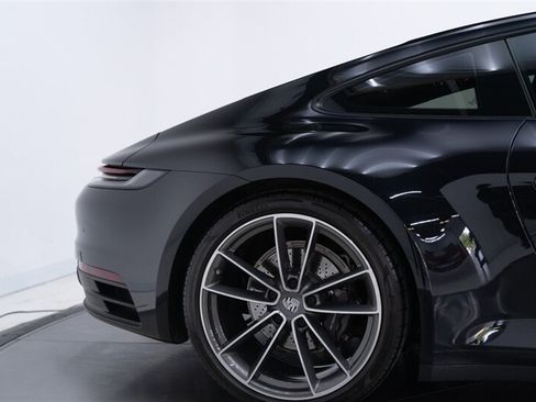 Used 2024 Porsche 911 Carrera RWD image 27