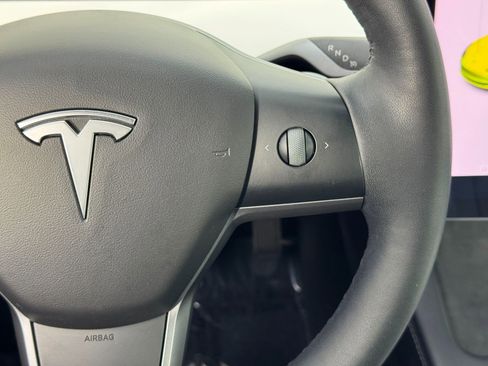 Used 2022 Tesla Model 3 image 20