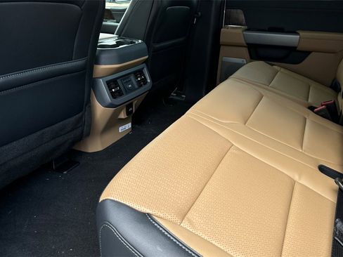 New 2026 Ford F350 Lariat w/ Lariat Premium Package image 9