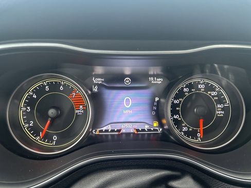 Used 2019 Jeep Cherokee Limited w/ Technology Group image 26