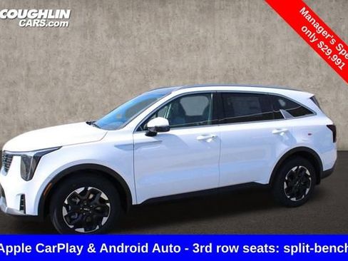Used 2025 Kia Sorento S w/ Panoramic Sunroof Package FWD image 4