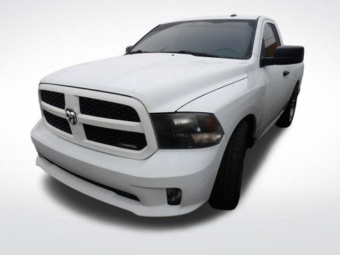 Used 2018 RAM 1500 Express image 2