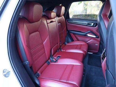 Used 2021 Porsche Cayenne Turbo w/ Premium Package Plus AWD/4WD image 25