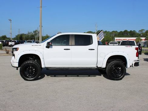 Used 2024 Chevrolet Silverado 1500 RST w/ Redline Edition AWD/4WD image 6