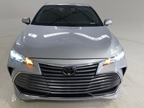 Used 2019 Toyota Avalon XLE w/ Carpet Mat Package image 14