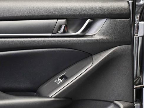 Used 2018 Honda Accord Sport image 37