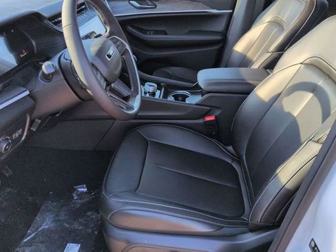 New 2026 Jeep Grand Cherokee Limited w/ Limited Altitude Package image 12