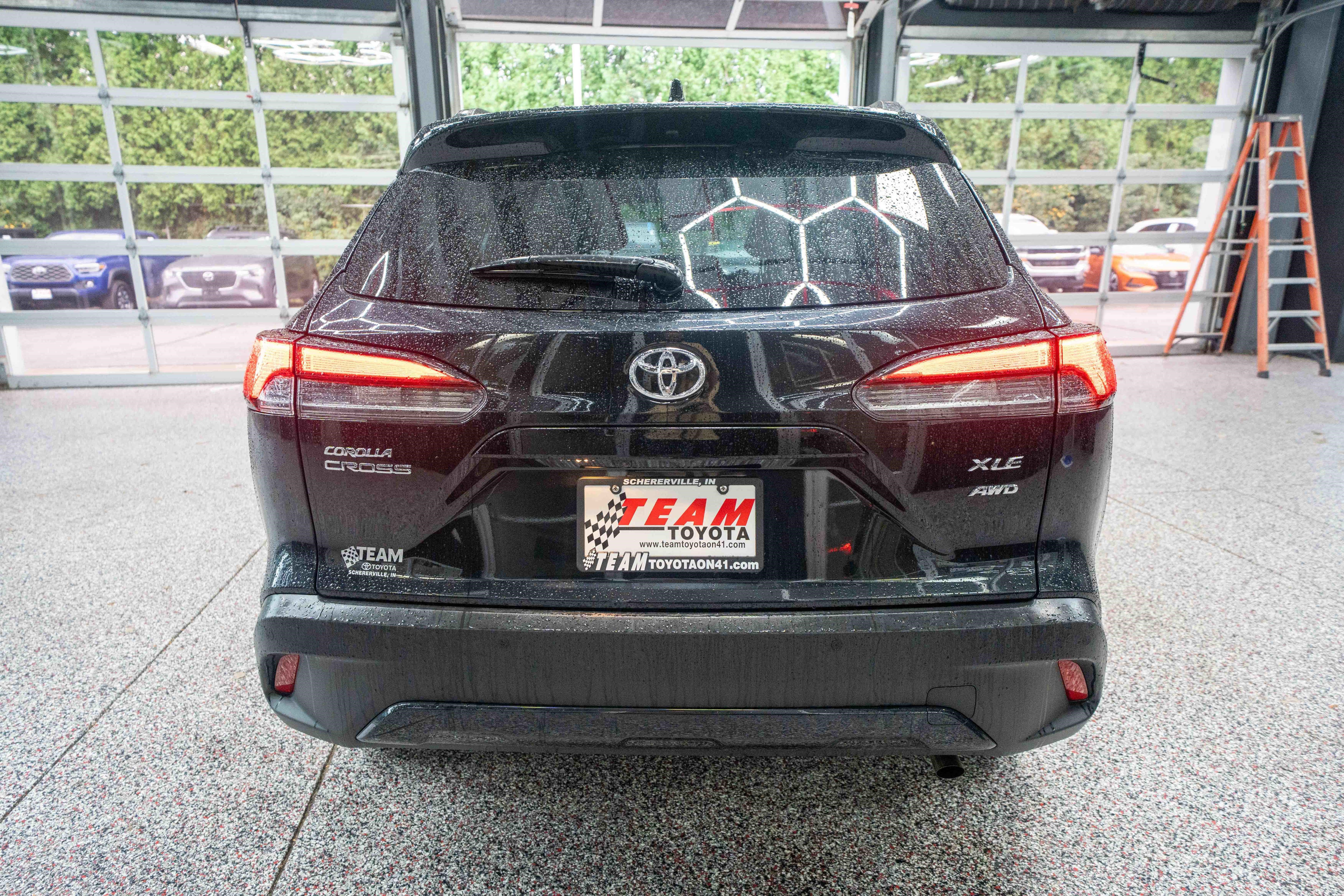 Used 2025 Toyota Corolla Cross XLE AWD/4WD image 3