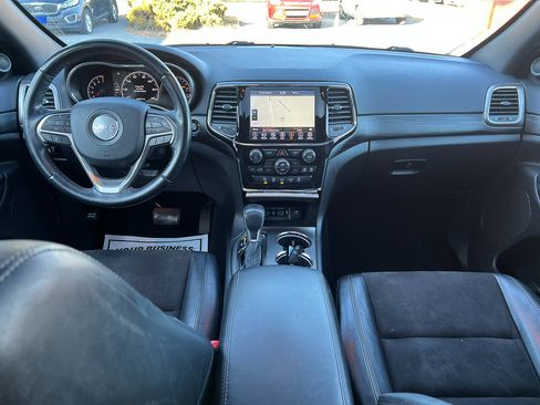 Used 2020 Jeep Grand Cherokee Altitude image 29