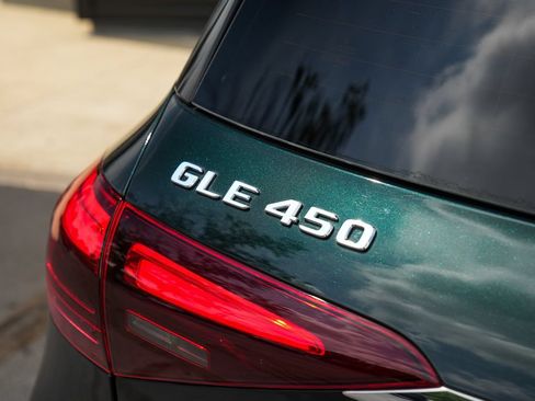 Used 2024 Mercedes-Benz GLE 450 4MATIC image 17