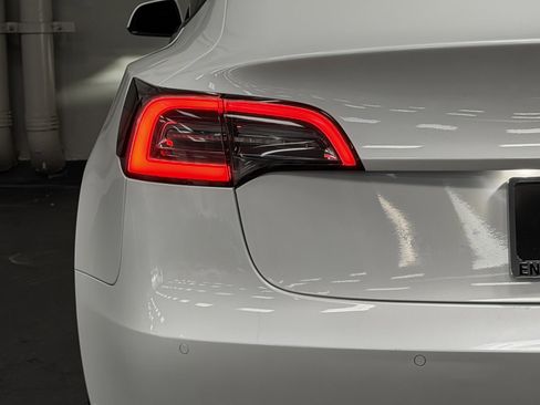 Used 2022 Tesla Model 3 Long Range image 13