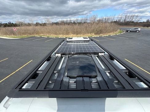 Used 2021 Ford Transit 350 Medium Roof AWD image 27