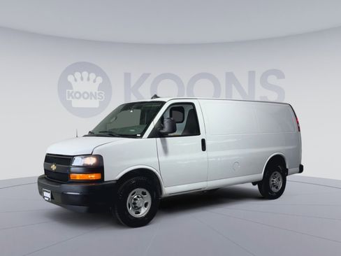 Used 2019 Chevrolet Express 2500 RWD image 5