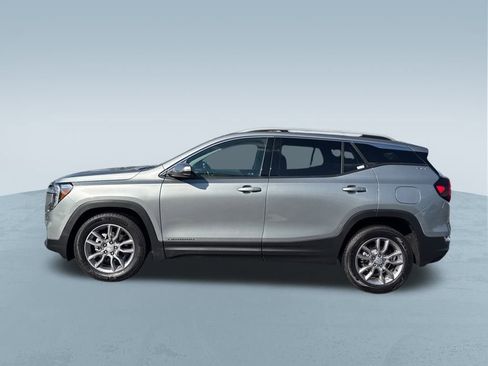 Used 2024 GMC Terrain SLT image 11