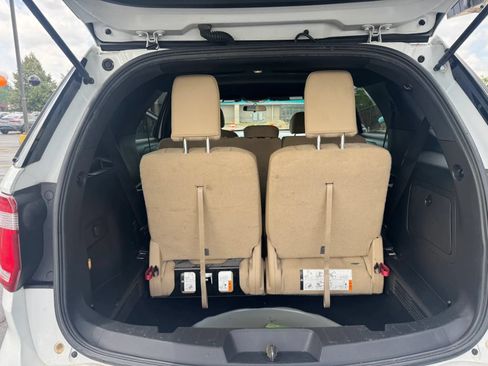 Used 2016 Ford Explorer XLT FWD image 10