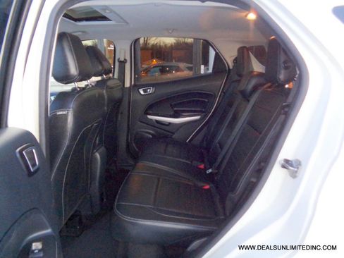 Used 2021 Ford EcoSport Titanium image 16