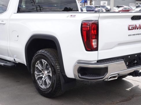 Used 2023 GMC Sierra 1500 SLE w/ X31 Off-Road Package AWD/4WD image 9