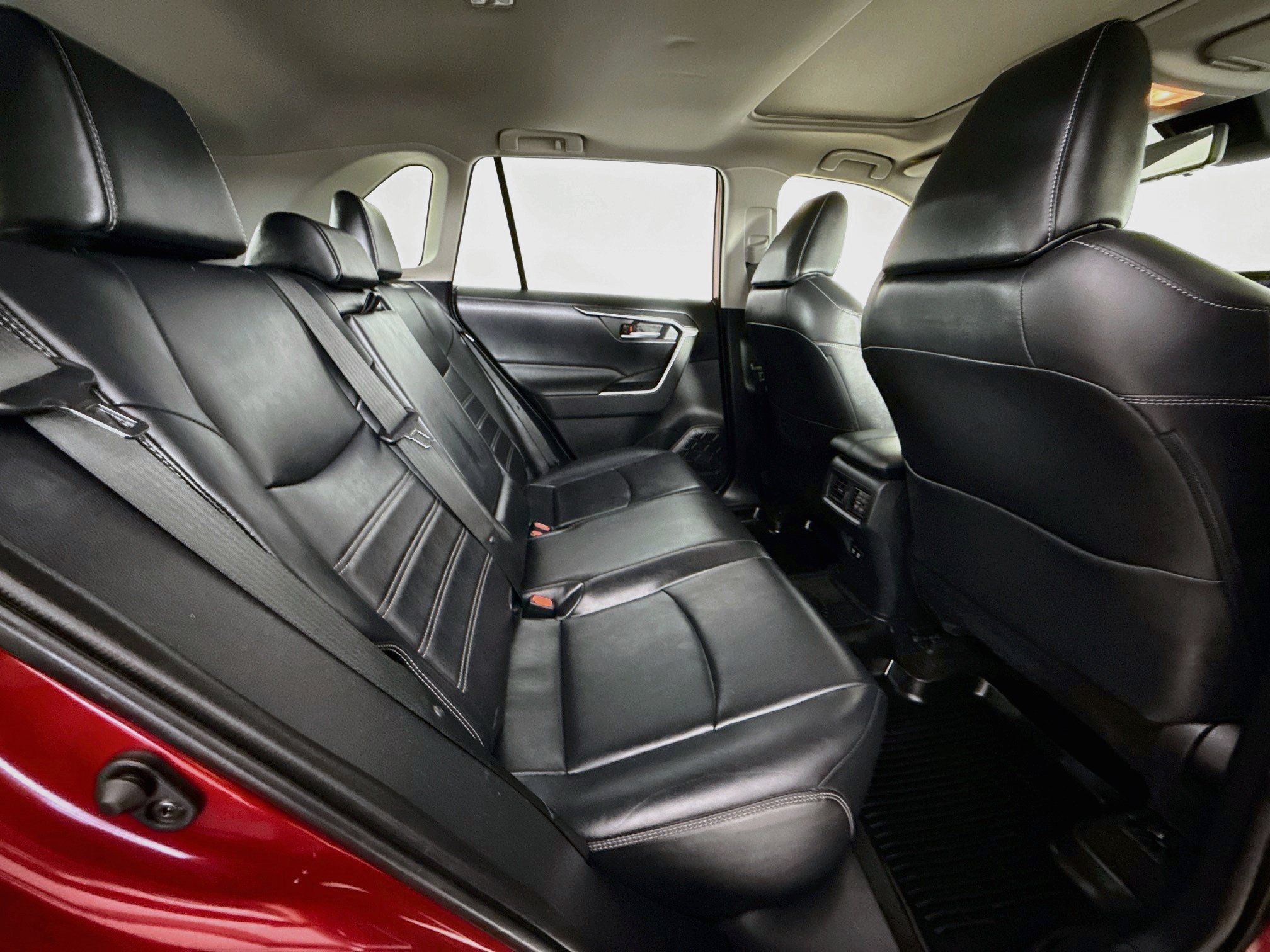Certified 2019 Toyota RAV4 XLE Premium w/ Advanced Technology Package AWD/4WD image 29