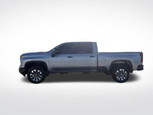 Used 2025 Chevrolet Silverado 2500 Custom w/ Custom Value Package AWD/4WD image 4