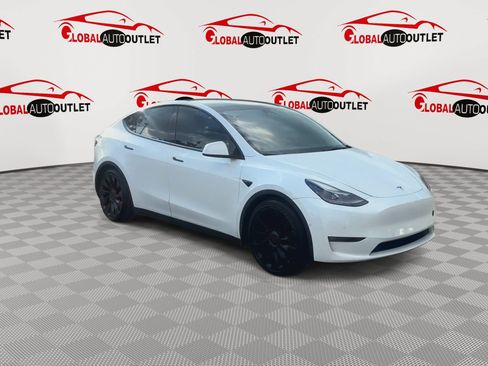 Used 2022 Tesla Model Y Performance AWD/4WD image 2