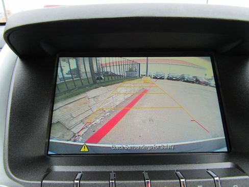 Used 2017 Chevrolet Equinox Premier w/ Enhanced Convenience Package AWD/4WD image 18