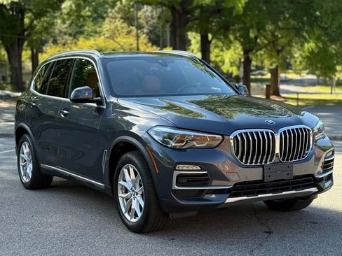 Used 2021 BMW X5 xDrive40i w/ Premium Package 2 AWD/4WD image 3