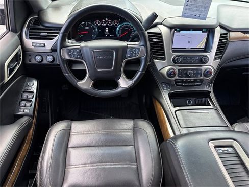 Used 2019 GMC Yukon Denali w/ Denali Ultimate Package image 7